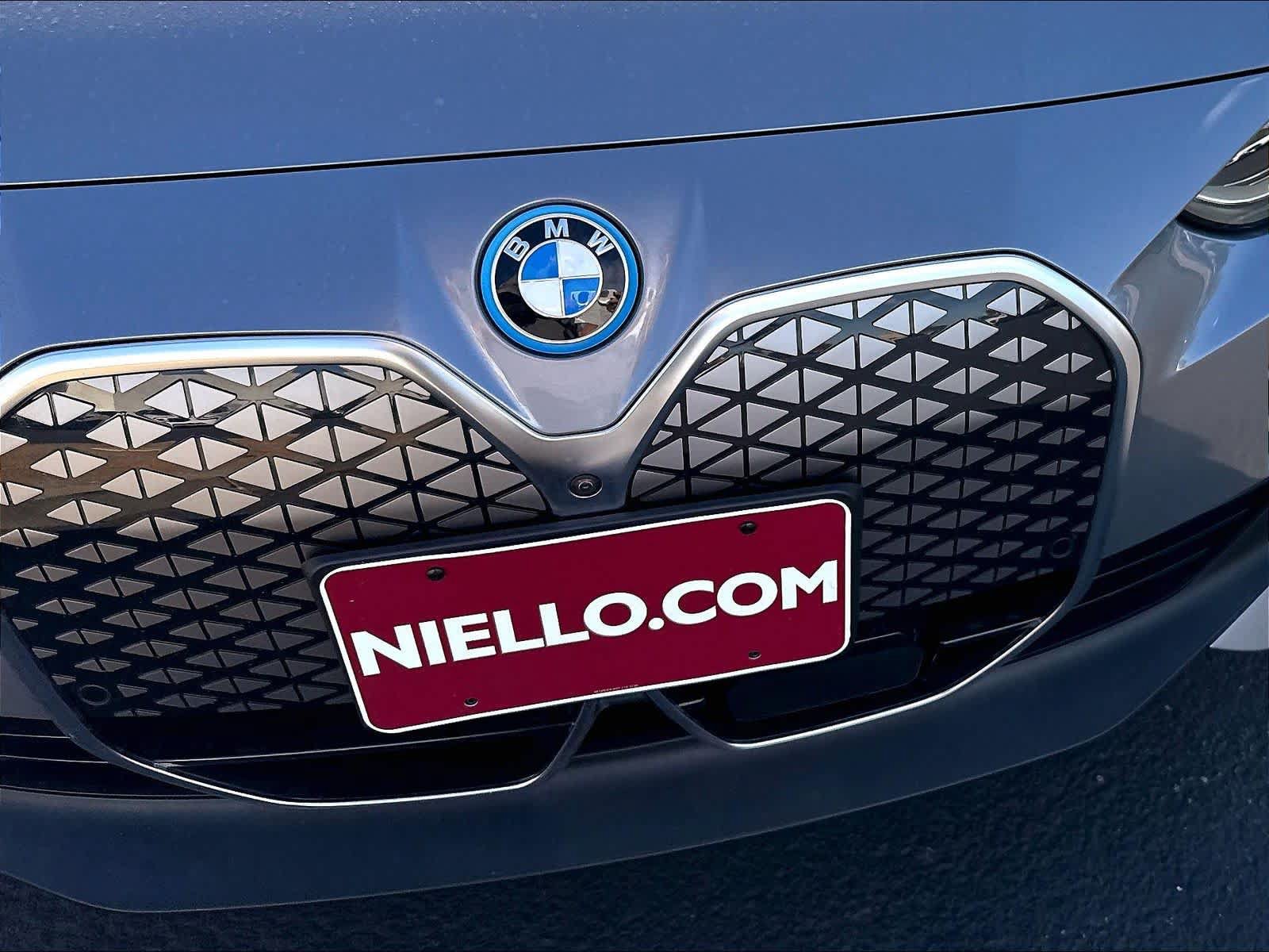 Used 2025 BMW i4 xDrive40i w/ Premium Package AWD/4WD image 31
