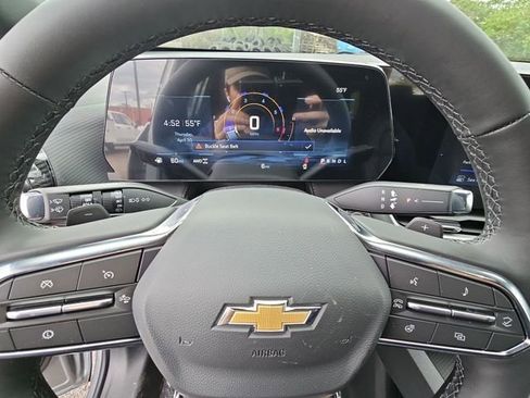 New 2026 Chevrolet Equinox LT w/ Convenience Package II AWD/4WD image 12