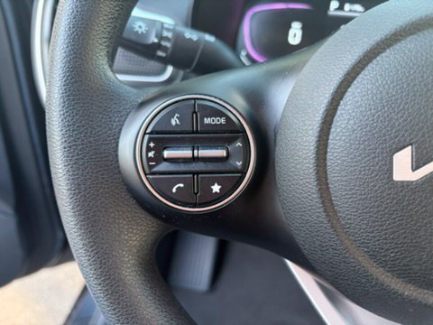 Used 2024 Kia Soul LX FWD image 18