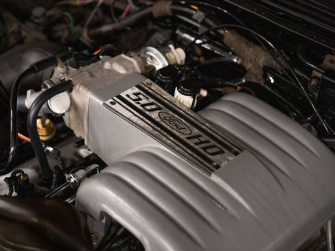 Used 1987 Ford Mustang GT RWD image 12