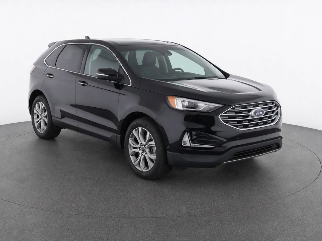 Used 2022 Ford Edge Titanium AWD/4WD image 2