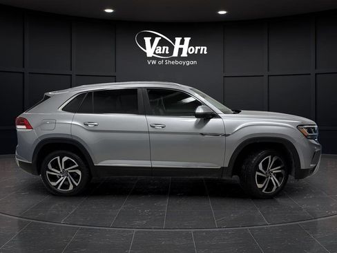 Used 2023 Volkswagen Atlas Cross Sport SEL image 2