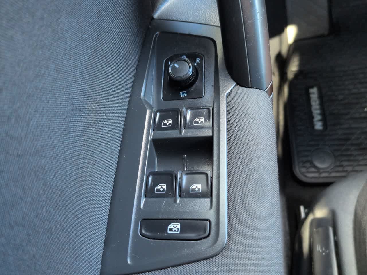 Used 2019 Volkswagen Tiguan S w/ Driver Assistance Package FWD image 22