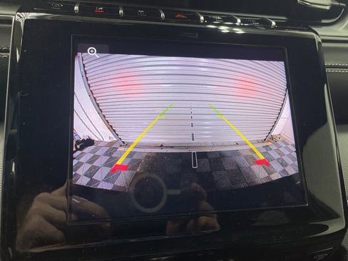 New 2025 Jeep Grand Cherokee Altitude image 9