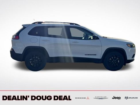 Used 2023 Jeep Cherokee Altitude Lux image 7