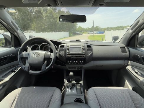 Used 2013 Toyota Tacoma 2WD Access Cab image 10