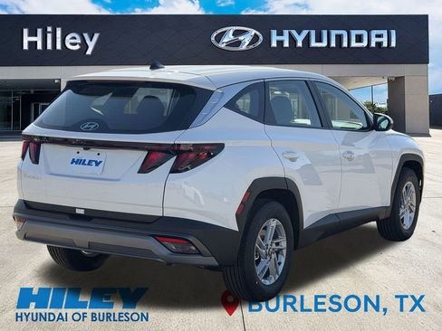 New 2026 Hyundai Tucson SE image 4