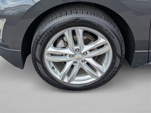 Used 2018 Chevrolet Equinox Premier FWD image 15