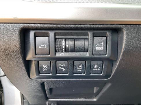 Used 2018 Subaru Outback 2.5i Premium image 33