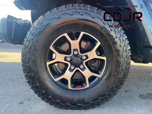 Used 2020 Jeep Wrangler Unlimited Sahara image 47