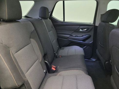 Used 2020 Chevrolet Traverse LS image 19