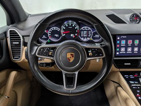 Used 2022 Porsche Cayenne image 31