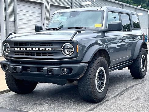Used 2023 Ford Bronco Black Diamond w/ Sasquatch Package AWD/4WD image 2