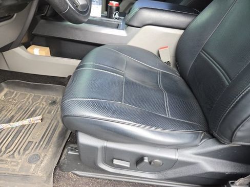 Used 2020 Ford F150 XLT w/ Equipment Group 302A Luxury AWD/4WD image 4