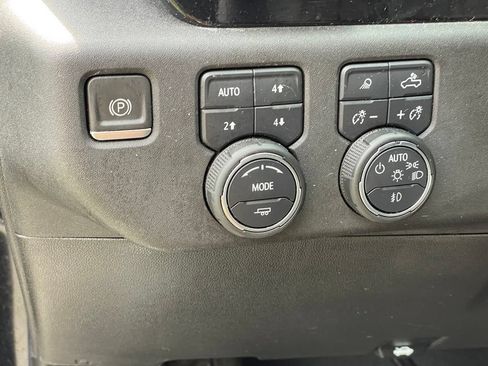 Used 2023 Chevrolet Silverado 1500 LTZ AWD/4WD image 15