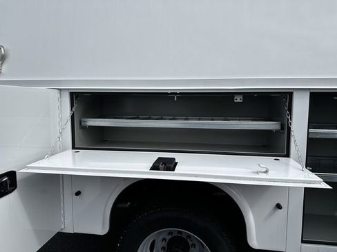 New 2026 Ford F550 4x4 Crew Cab image 63