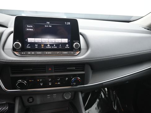 Certified 2025 Nissan Rogue S image 18