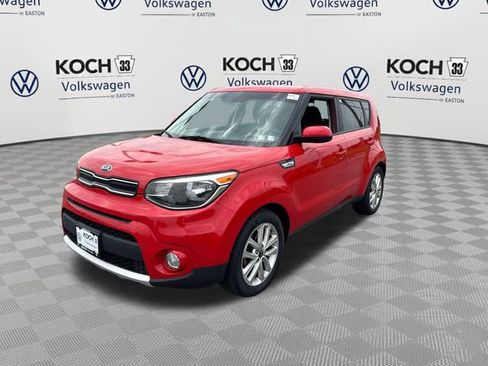 Used 2018 Kia Soul + FWD image 3
