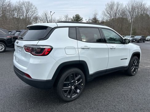 New 2026 Jeep Compass Latitude image 5