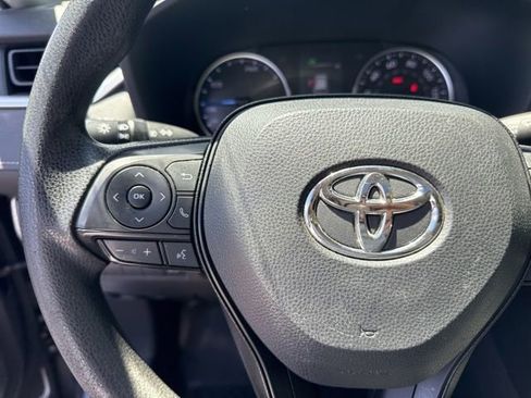 Used 2021 Toyota RAV4 XLE w/ Convenience Package AWD/4WD image 21