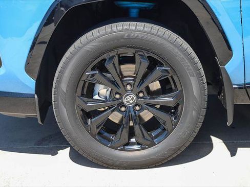 Certified 2022 Toyota RAV4 SE AWD/4WD image 10