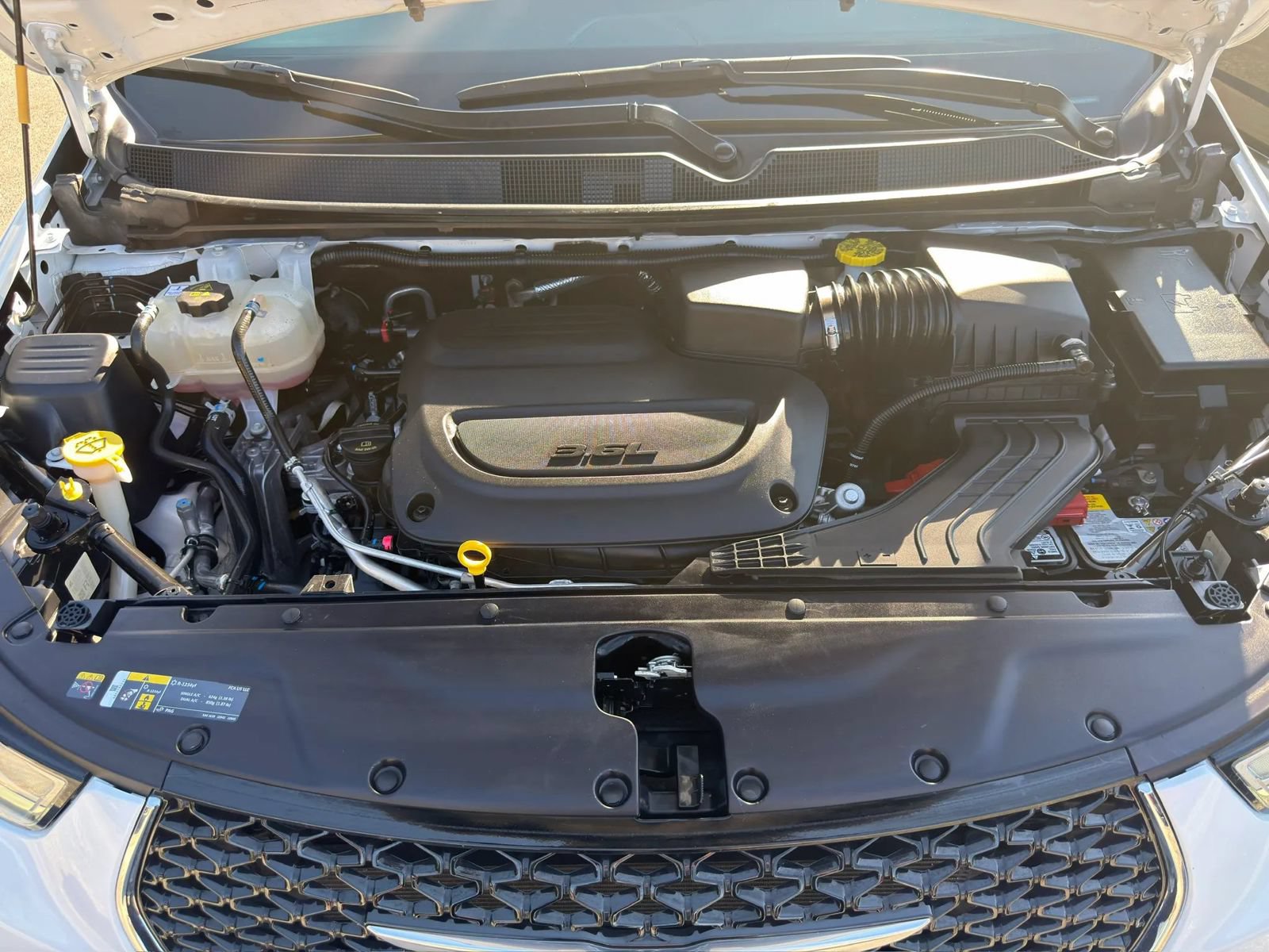 Used 2025 Chrysler Pacifica Select FWD image 30