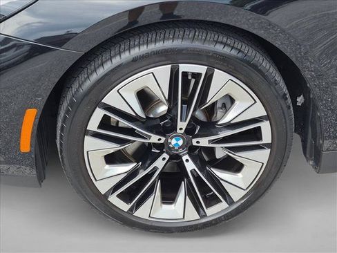 Used 2024 BMW 530i xDrive AWD/4WD image 21