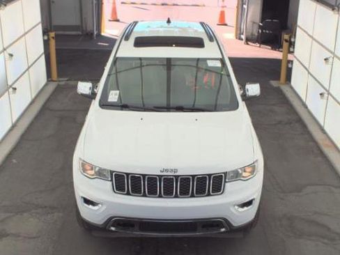 Used 2017 Jeep Grand Cherokee Limited image 20