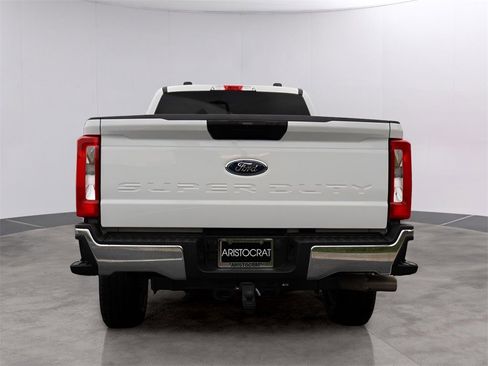 Used 2024 Ford F250 XLT w/ Snow Plow/Camper Package image 6