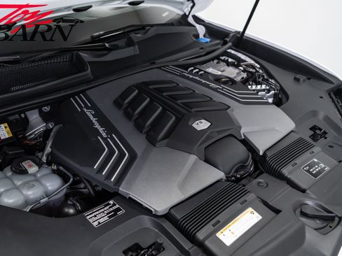 Used 2022 Lamborghini Urus AWD/4WD image 62