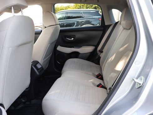 Used 2023 Honda HR-V LX image 15