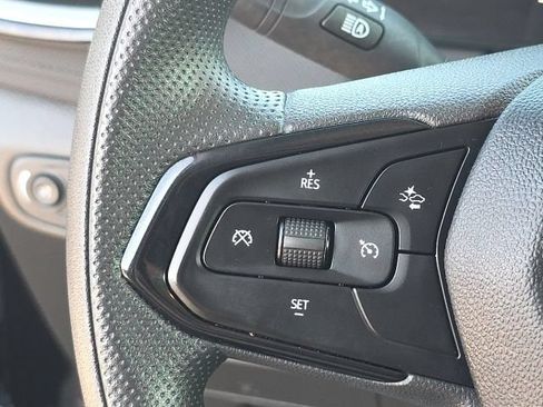 Used 2025 Chevrolet TrailBlazer LT AWD/4WD image 21