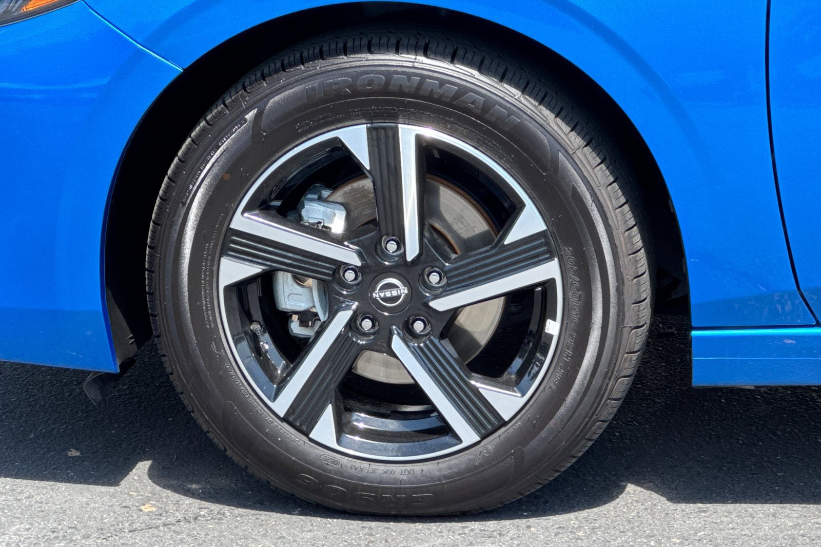 Used 2024 Nissan Sentra SV FWD image 29