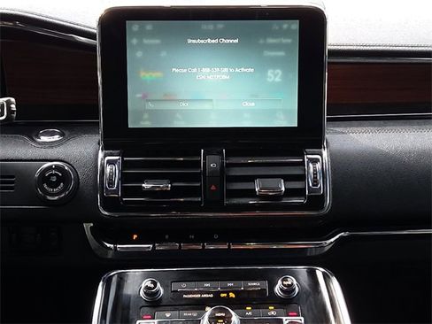 Used 2021 Lincoln Navigator Reserve image 11