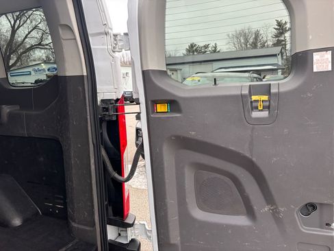 Used 2021 Ford Transit 350 XLT image 13