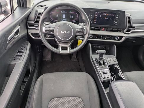Used 2023 Kia Sportage LX image 17