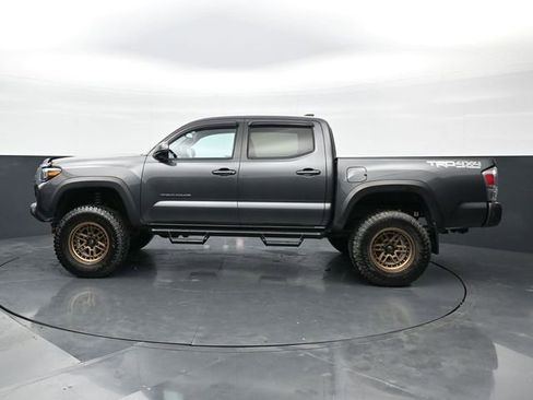 Used 2020 Toyota Tacoma TRD Off-Road image 4
