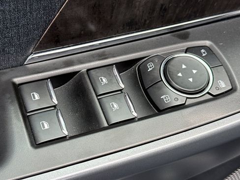Used 2021 Ford F150 Lariat AWD/4WD image 13