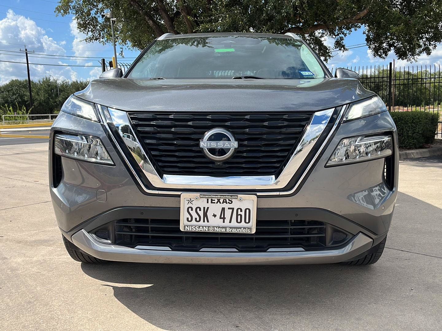 Used 2023 Nissan Rogue SL w/ SL Premium Package FWD image 3