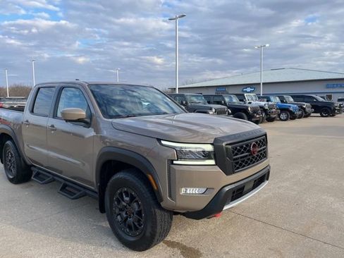 Used 2023 Nissan Frontier PRO-4X w/ Pro-4X Premium Package image 3