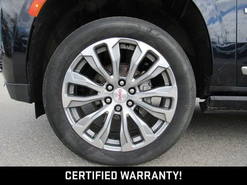 Certified 2022 GMC Yukon XL Denali w/ Denali Ultimate Package AWD/4WD image 9