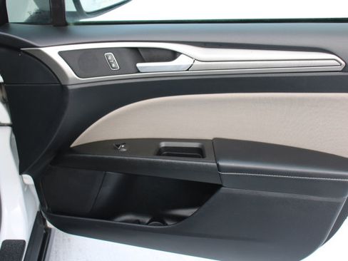 Used 2020 Ford Fusion S image 17