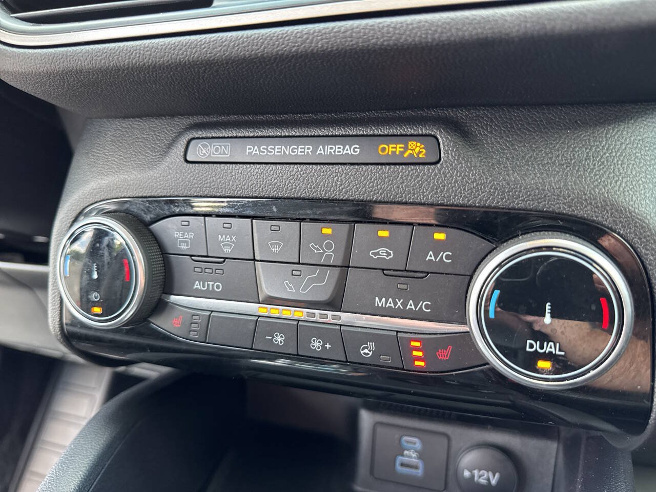 Used 2022 Ford Escape SEL w/ Technology Package FWD image 23