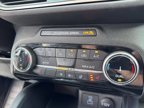 Used 2022 Ford Escape SEL w/ Technology Package FWD image 23