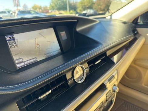 Used 2014 Lexus ES 350 image 32