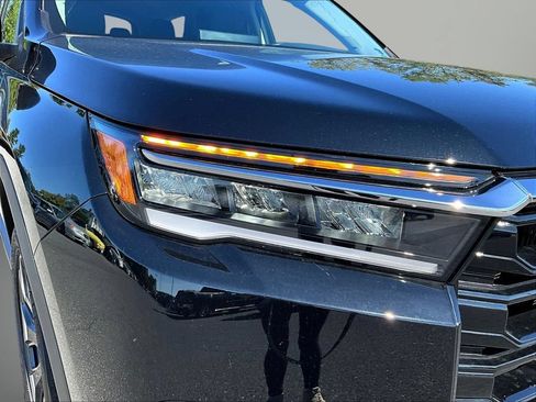 New 2026 Honda Pilot Touring image 30