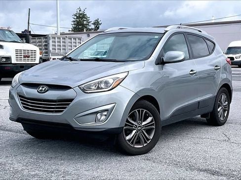 Used 2015 Hyundai Tucson SE AWD/4WD image 2