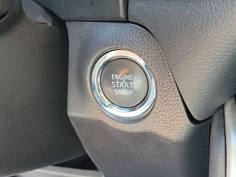 Used 2025 Toyota RAV4 XLE FWD image 29