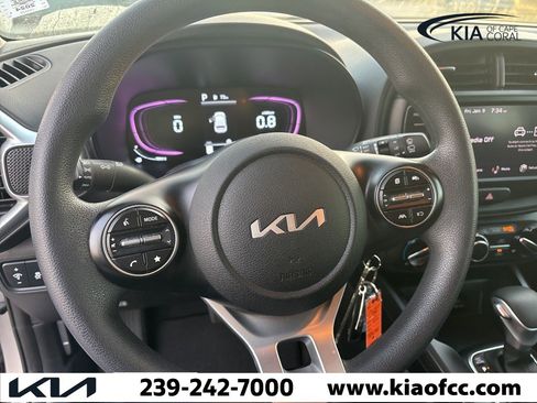 Certified 2023 Kia Soul LX w/ Option Group 015 image 18