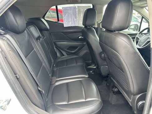 Used 2020 Buick Encore Essence AWD/4WD image 28